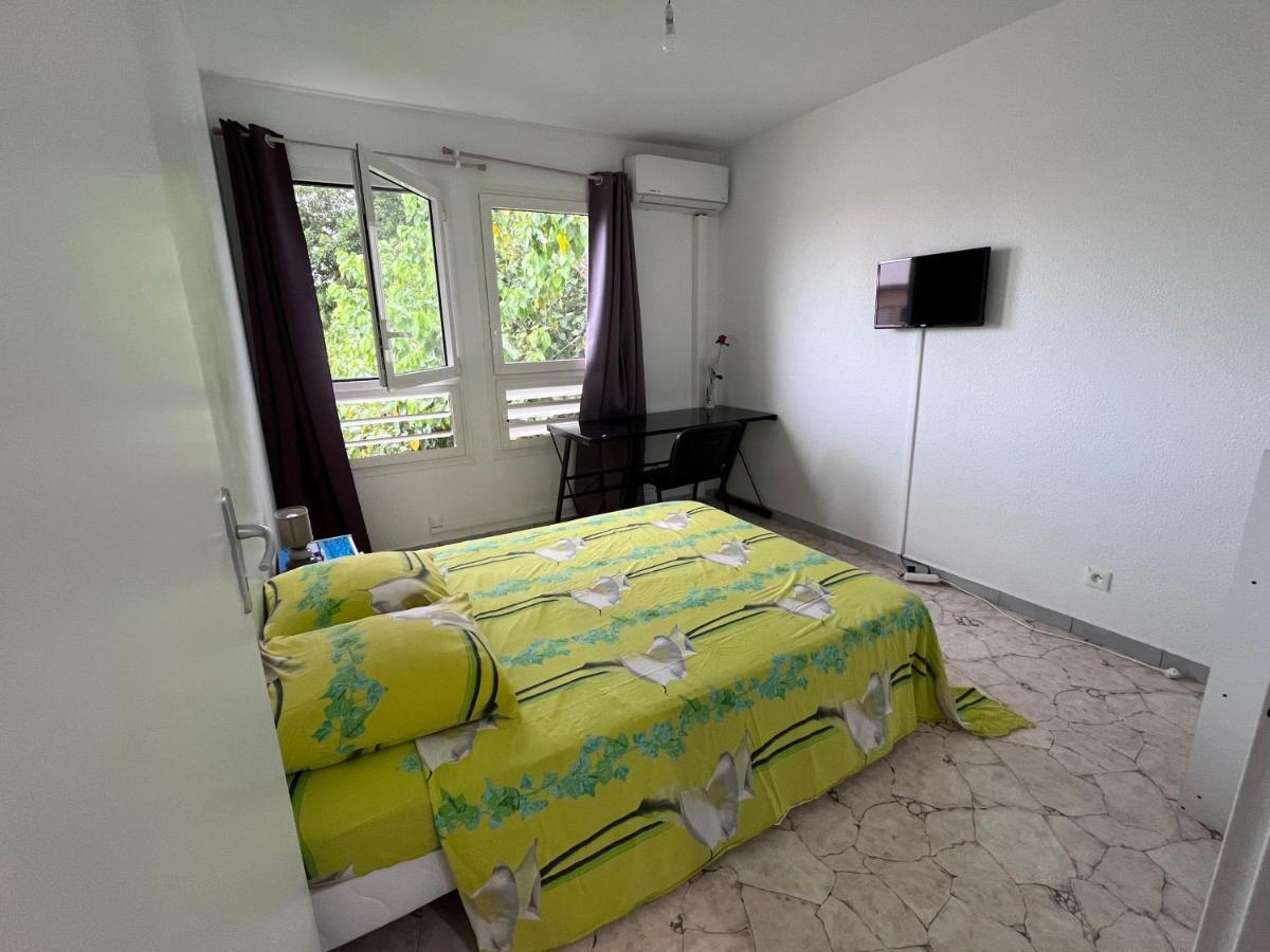 Chambre Chez L'Habitant A 5Mn De L'Aeroport Лез-Абім Екстер'єр фото